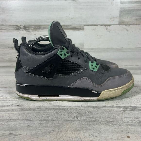 Jordan 4 retro green kids 7 Womens 8.5 - Picture 1 of 8